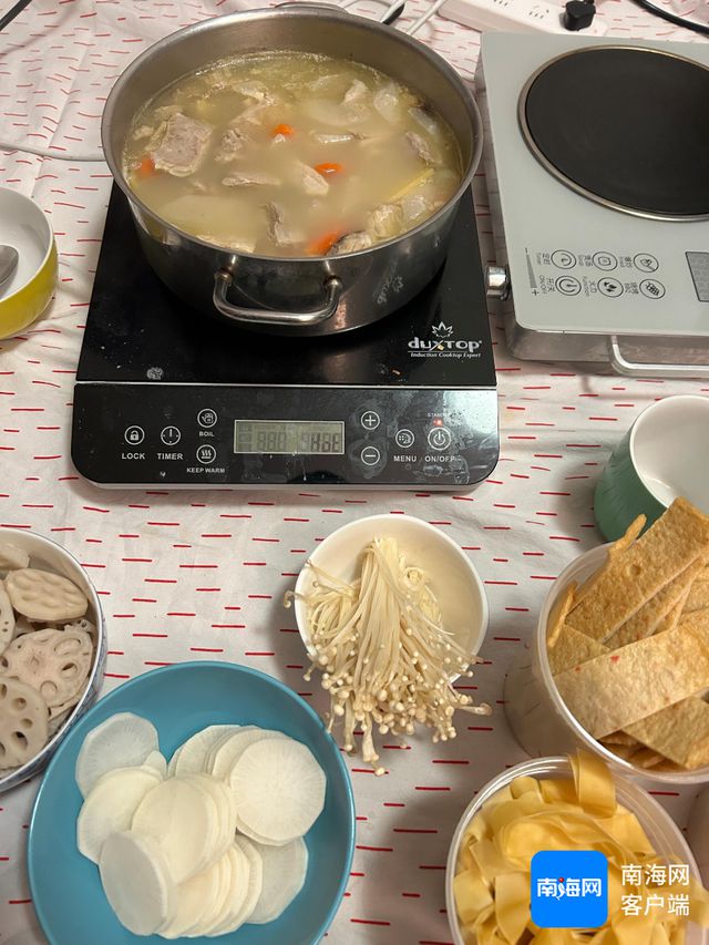 的乡愁与宿舍里的年俗 海南姑娘在德国过中国年麻将胡了2试玩网站海外过年很“家乡”