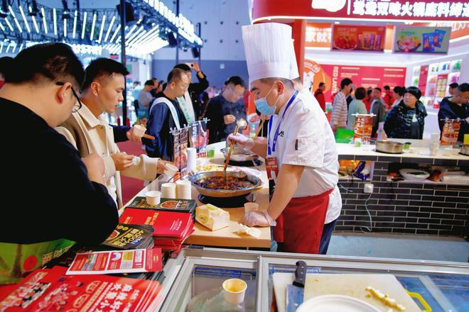 会麻辣产业迈向高品质发展阶段麻将胡了试玩网站免费直击糖酒(图2)