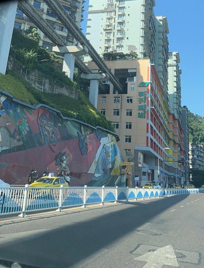 点：洪崖洞磁器口TOP0打卡攻略全揭秘PG电子麻将胡了模拟器重庆必去网红景(图2)